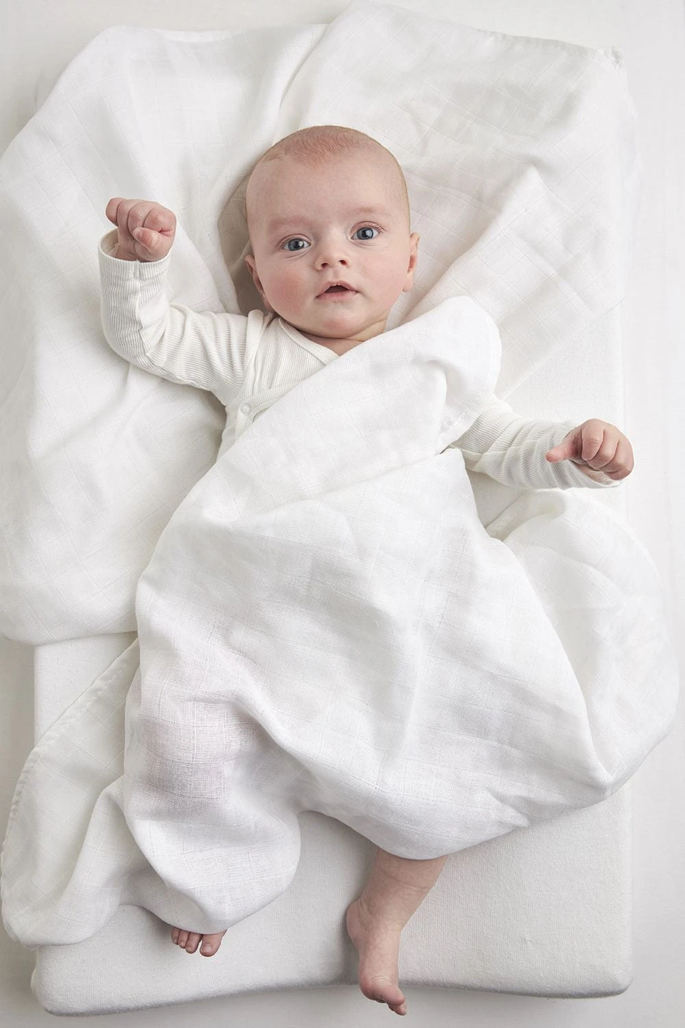 Meyco Organic Hydrophilic Starter Set 12- Pack Bibs & Burp Cloths 4 Meyco Organic Hydrophilic Starter Set 12- Pack Bibs & Burp Cloths