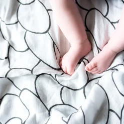 Linen Cloby Bamboo Swaddle And Clip