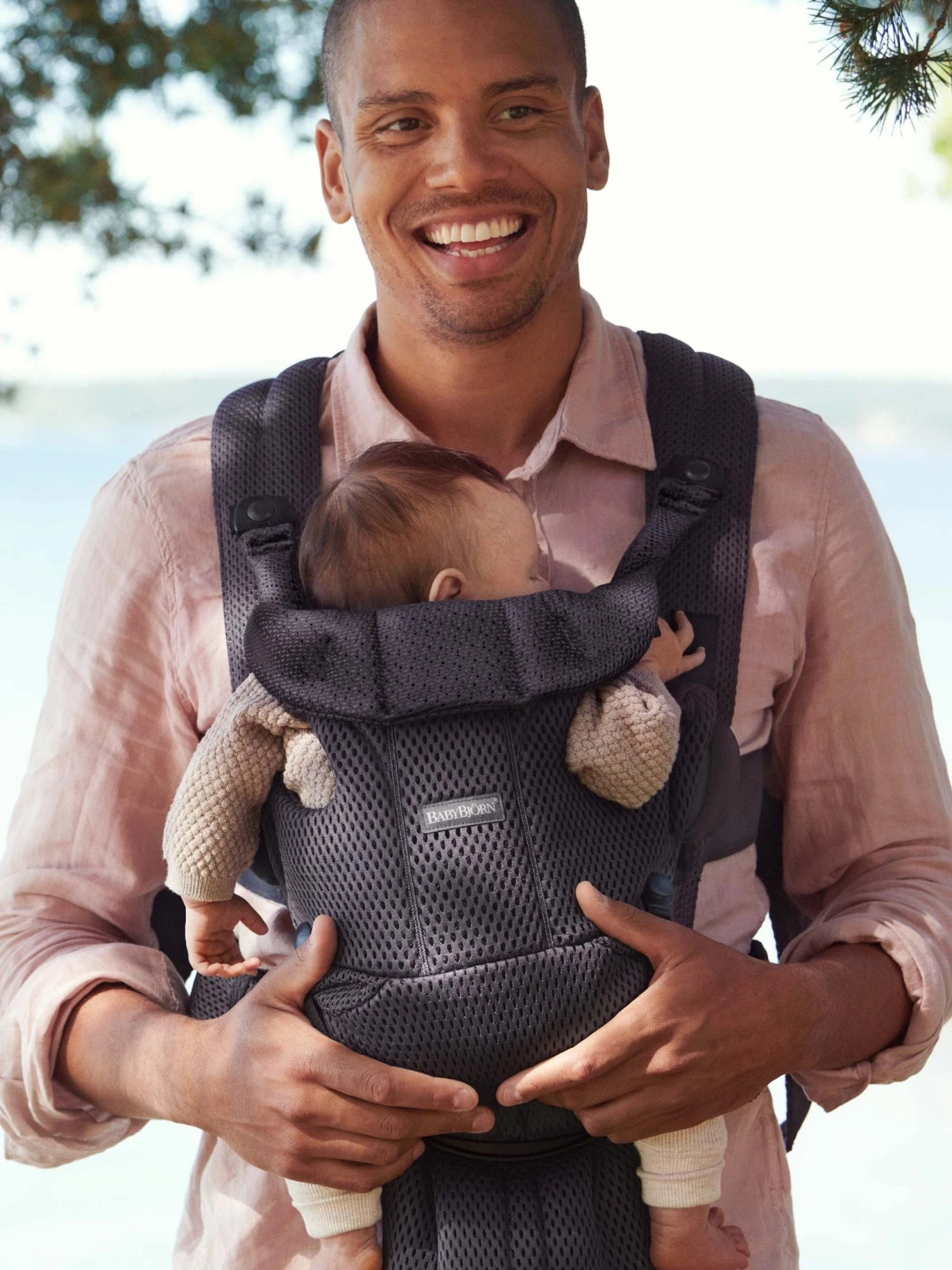 BabyBjörn Baby Carrier Move 3D Mesh 4 BabyBjörn Baby Carrier Move 3D Mesh