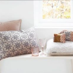 G'Round Linen Cushion Flake Fur 45 X 45 25 G'Round Linen Cushion Flake Fur 45 X 45